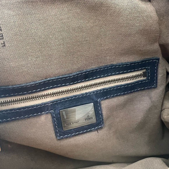 Fendi  Selleria Doctor Bag. Gradient Shoulder Bag in Pink, Blue, and Tan - Picture 12 of 15